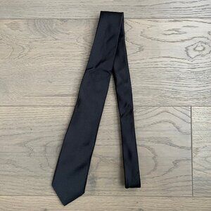 Holt Renfrew Classic 100% Silk Tie Black Sz OS